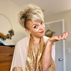Meet your Posher, Vanessa